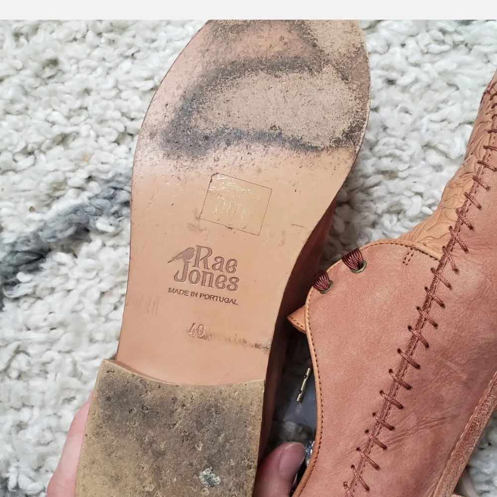 Rae Jones tooled leather loafer flats 40 US 9
